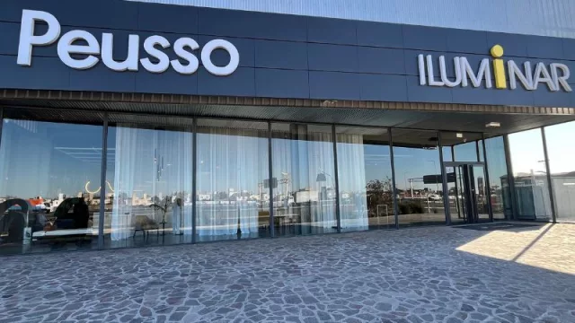 Peusso: inauguró su nuevo centro de distribución, luego fue por su showroom de Iluminar, y ahora va por la robotización (y entregas en 24 hs)