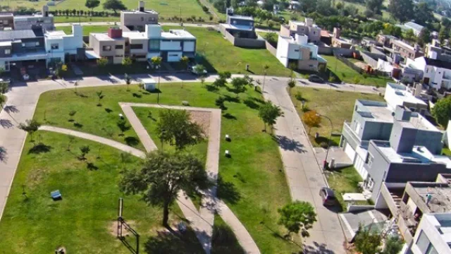 Edisur lanza 3 nuevos barrios y apura su mall comercial en Manantiales (Parga, Reyna y Beccacece y su mirada de 2017)