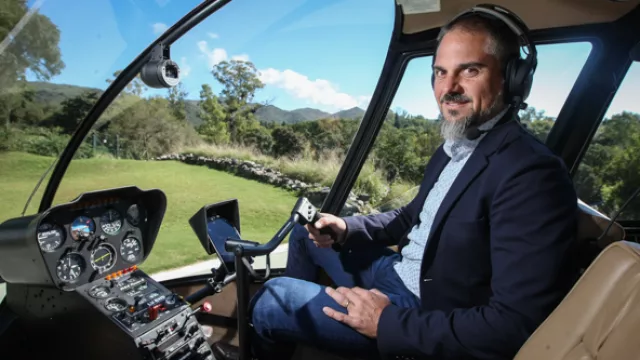 Salim pilotea Proaco, la empresa que levanta vuelo a la regionalización.