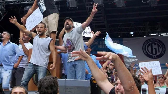 El Ieral dice que la explosión de paros y piquetes no se explica por caída salarial ni por suba de pobreza