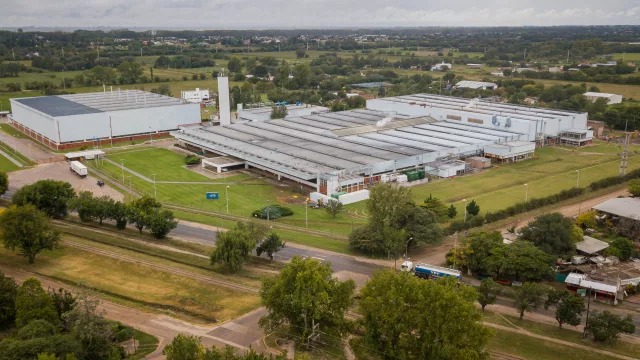 Arcor en Colonia Caroya, treinta años después (una visita a la fábrica que cambió la historia de una ciudad y la región)
