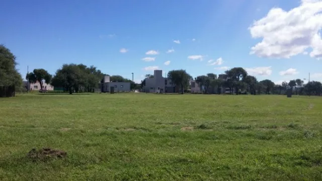 Los vecinos se quejan porque no se respeta el código de edificación.
