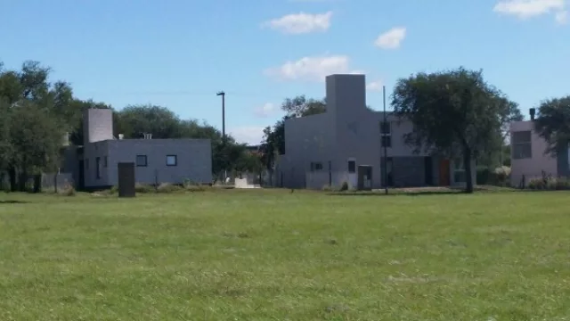 Los vecinos se quejan porque no se respeta el código de edificación.
