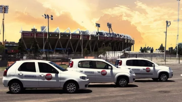 ¿Querés pilotear como Senna, Schumacher o Colapinto? Cuánto cuesta aprender a conducir en Córdoba (cursos, precios y más)