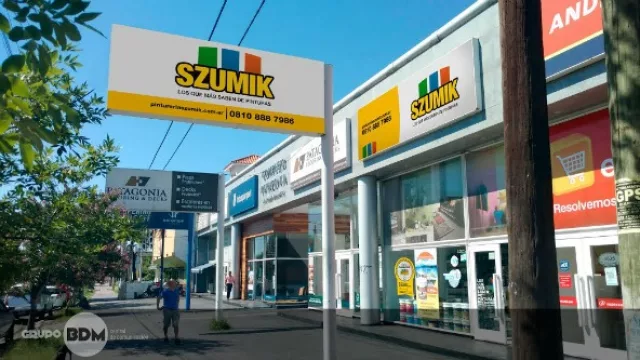 Szumik cambia imagen y se expande con BDM