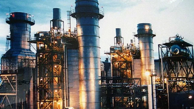 YPF invertirá U$S 170 M en la provincia y buscará socios para nuevas generadoras