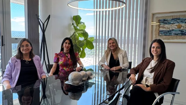 De izquierda a derecha: Luciana Mattis, Mariana Caravaca, Natalia Oviedo y Agustina Sisso Lavayen