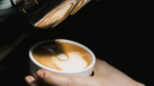 Vas por buena gastronomía y de paso te metés en una obra de arte: Padronali (heladería artesanal) y Shiok (café de especialidad), juntas en Mendiolaza