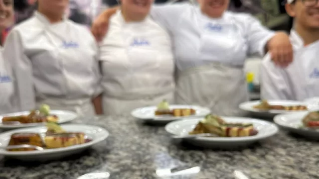 Córdoba sí tiene Estrella Michelín: Azafrán celebró su fin de año con una kermés (mientras que Mauricio Giovanini triunfa en Marbella)