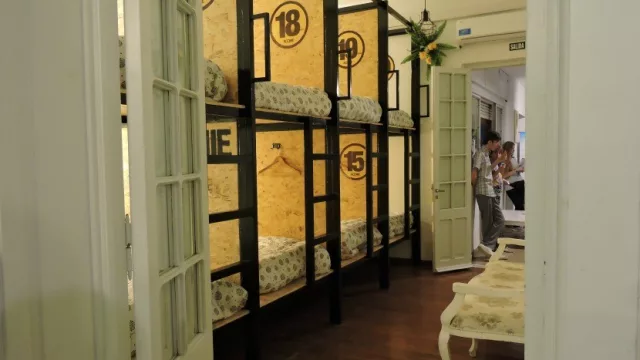 Roomie Terrace & Hostel ya está listo para recibir huéspedes (promete alquiler de bicis y restó)