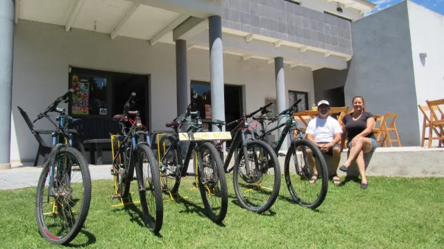 En Potrero se vive la magia "a pedal" (el Complejo Ananda ofrece cabañas, desayuno campestre, kayac y travesías en bicicleta)