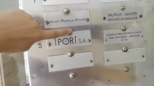 Llegamos a 1Por1 ubicado en 27 de abril 424.