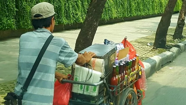 Desde Jakarta, nos cuenta de las comidas callejeras...