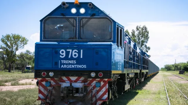 Las locomotoras de la Línea Belgrano pasaron su primera prueba (y en Córdoba)