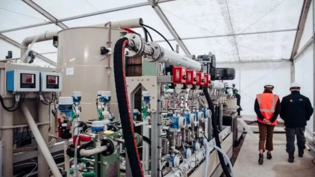 YPF forja acuerdos globales: tecnología israelí por petróleo y gas para India