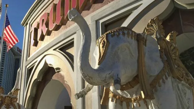 El curioso caso del artista que vive en La Cumbre y al que Donald Trump no le pagó esta obra