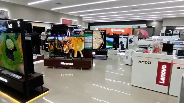 Otra cadena de electro ofrece comprar productos en el exterior