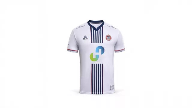 Fotomontaje: ¿se viene un nuevo main sponsor en la T?