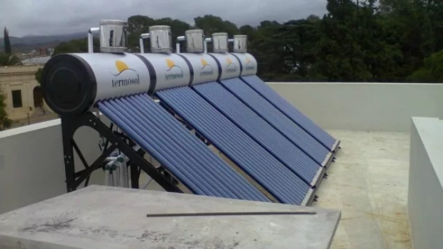 Los calefones solares permiten ahorrar 70% de la energía utilizada para calentar agua.