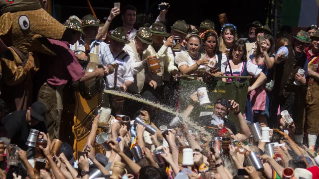 ¿Te imaginás la Oktoberfest 2025 en noviembre? (por las dudas andá agendando)