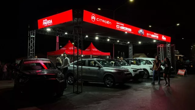 Familia Parra presentó en sociedad el nuevo Citroën Basalt en Córdoba