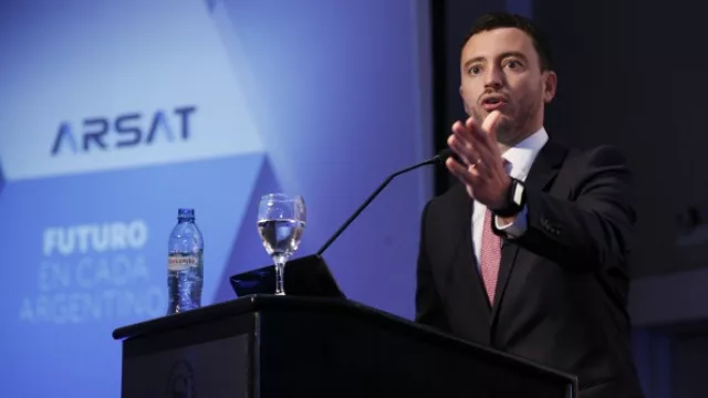 Arsat redujo el costo del mega de internet un 50%, según de Loredo