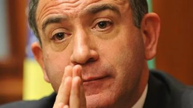 Sobre la reinstalación política de Luis Juez ("sueles encontrar tu destino en el camino que tomas para evitarlo")