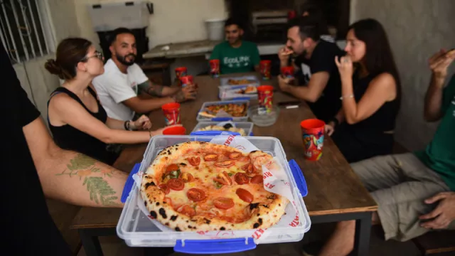 Sabor Circular, el sistema para reutilizar el recipiente en el que te llevan la pizza los deliverys (suscripción semestral a $ 9.400)