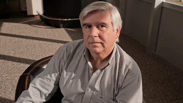 En Argentina preferimos que venga un pintor a hacer el trabajo, en vez de pintar por nuestros propios medios.