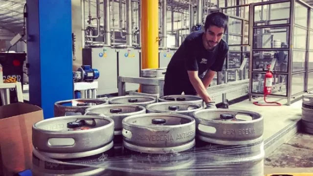 La cervecería Antares producirá hasta 200 mil litros por mes en su nueva fábrica
