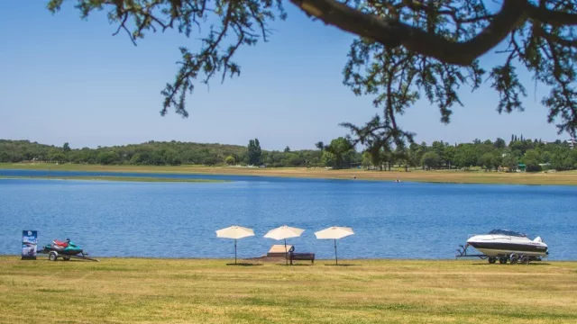 Punta Peñon (un proyecto de GNI) arrancó su calendario comercial 2017 (acompaña Auto Munich y BMW)