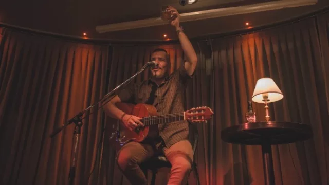 De la mano de Jack Daniel's y Quba, Fernando Ruiz Díaz destiló pura música en La Feliz