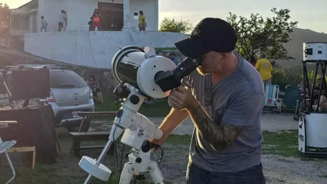 ¡A mirar las estrellas! Un emprendimiento de observación del cielo que encontró un lugar privilegiado en La Paisanita