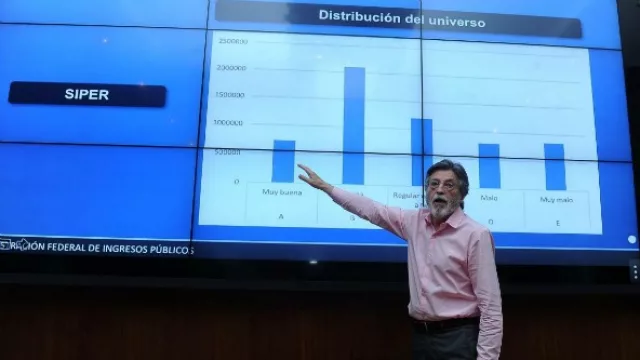 El titular de la AFIP, Alberto Abad, durante el anuncio del mapeo de riesgo de los contribuyentes.