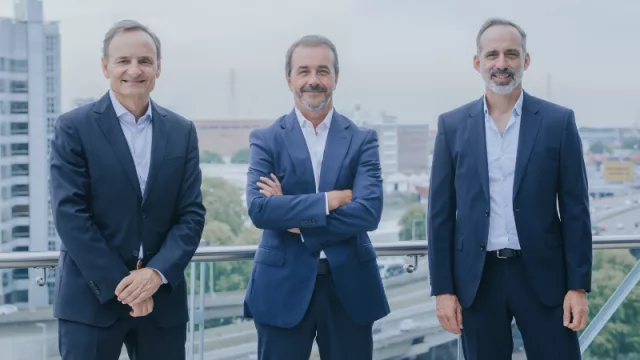 Fabian Kon (Galicia), Alejandro Butti (Santander) y Marcos Herbin, CEO de Nera