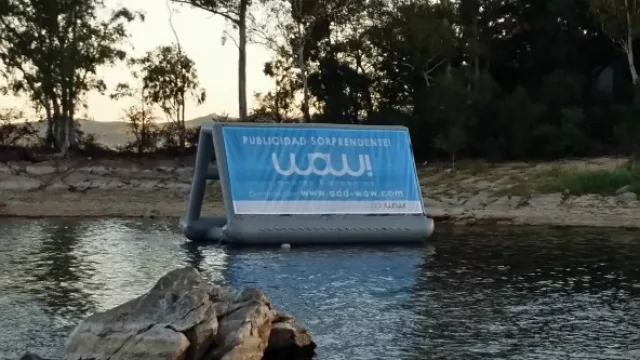 Este verano el lago tendrá un vallado… ¡publicitario!