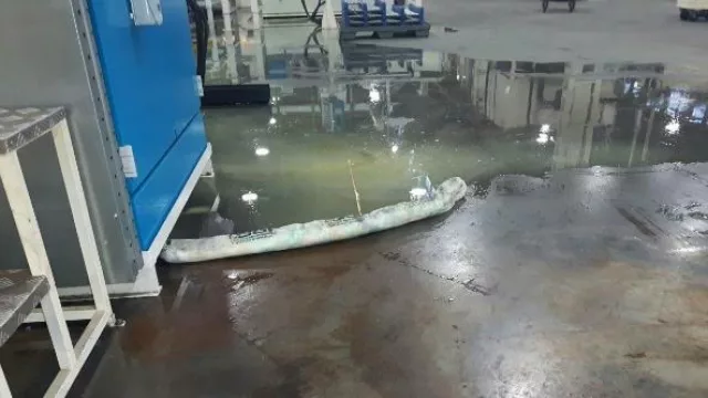 Sobre los creadores de la barrera antiderrame (barata y ecológica), dicen...