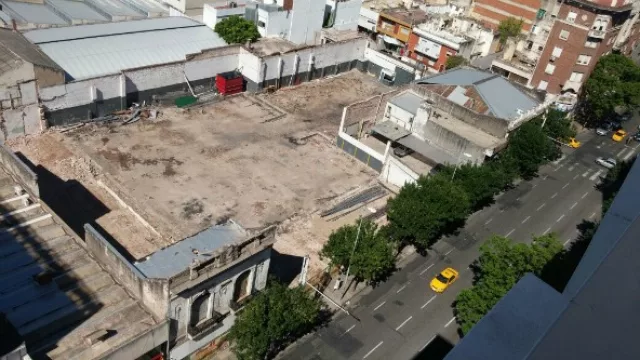 Por dentro todo está demolido y listo para comenzar con las obras.