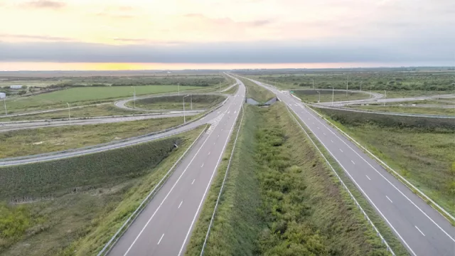 Llaryora anunció que la Provincia culminará la Autopista Nacional Ruta 19