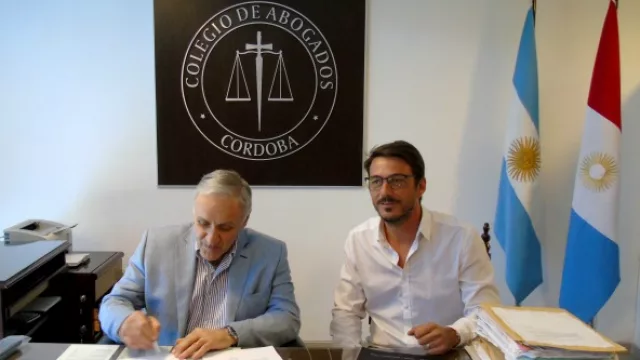 El presidente del Colegio de Abogados firmó auerdo con Proaco.