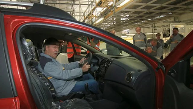 Renault comenzó a producir Sandero y Logan en Córdoba