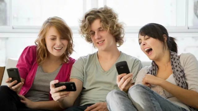 Snapchat y Spotify , con fuerte involucramiento entre millennials. 