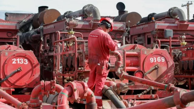El éxodo empresarial hacia Vaca Muerta suma a Halliburton (que deja Chubut)