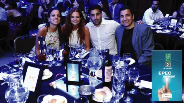 EPEC y Plug me permitieron cargar las baterías de los celulares de los presentes. Así todos pudieron tomar muchas fotografías para compartir en sus redes.