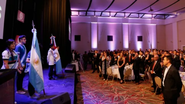 Junior Achievement agasajó a sponsors y amigos en su tradicional cena anual.