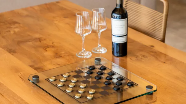 Jugar con estilo: Hofmann Play combina diseño y elegancia en juegos de mesa (cuánto sale una mesa de ping pong de vidrio)