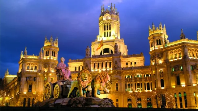 ¡Atención, atención! Hoy cierra la votación (con rima y premios incluido)