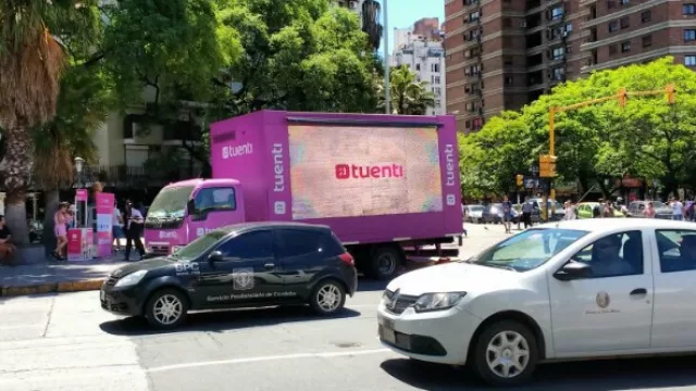 Un usuario de Tuenti dice que no es como en la publicidad...