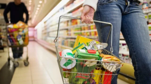 Compra en mayorista y advierte sobre el “engaña pichanga”