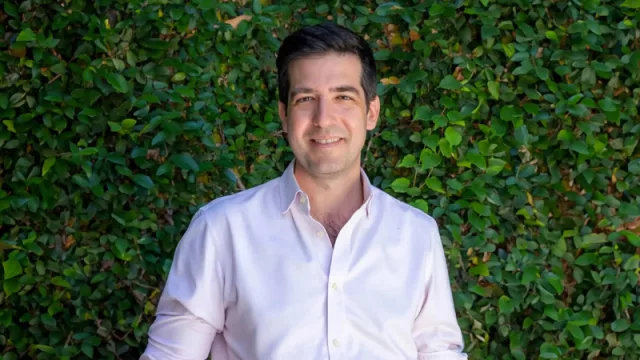 Los choferes de Uber ya pueden sentar atrás a los pasajeros (“se puede funcionar sin regulación como en CABA”)